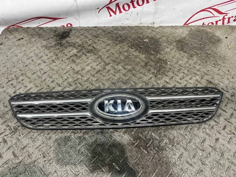 Решетка радиатора Kia Ceed 2006-2010