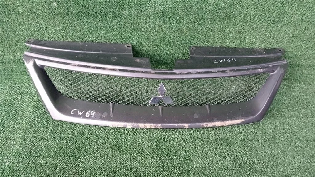 Б.у. решетка радиатора MITSUBISHI OUTLANDER XL CW6W MITSUBISHI OUTLANDER XL CW6W
