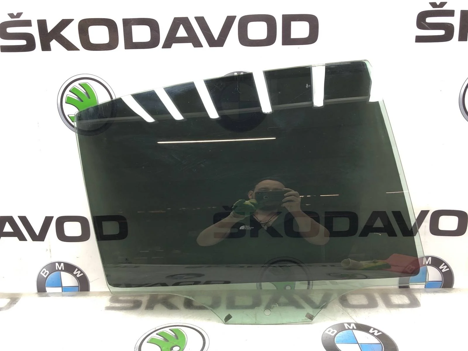 Стекло двери Skoda Octavia 1Z5845206C A5 (1Z) 1.8 CDAB, заднее правое