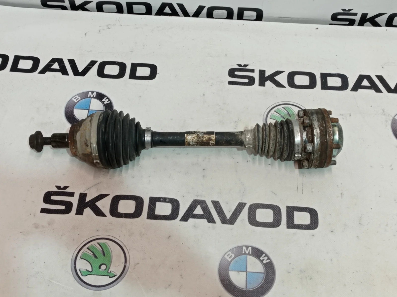 Привод МКПП Skoda Octavia 2013 5Q0407271G A7 (5E) 1.8 CJSA, левый