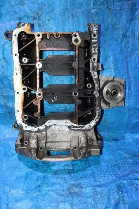 Б.у. поддон картера MITSUBISHI LANCER CY3A MITSUBISHI LANCER CY3A