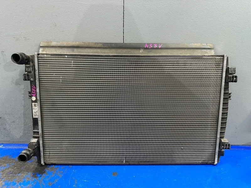 Радиатор охлаждения Audi A3 8V