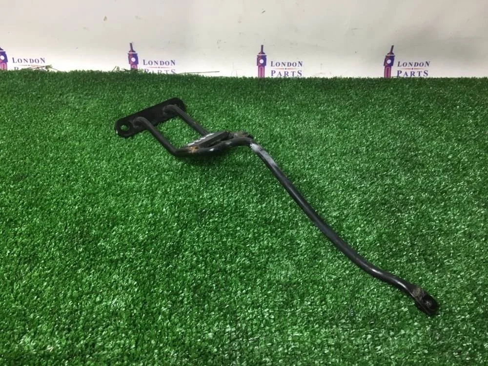 Кронштейн замка капота BMW E92