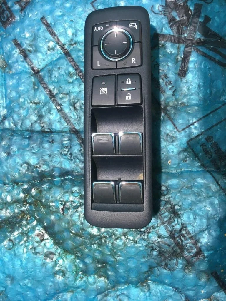 Блок управления стеклоподъемниками  Lexus RX 200t