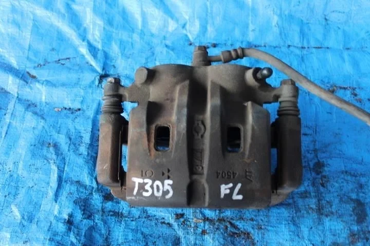 Б.у. суппорт NISSAN X-TRAIL T30 NISSAN X-TRAIL T30