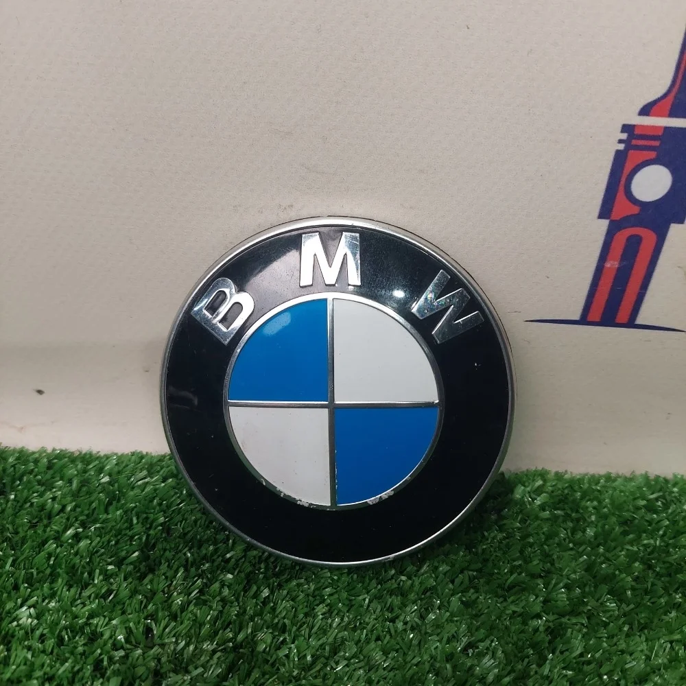 Эмблема BMW F30