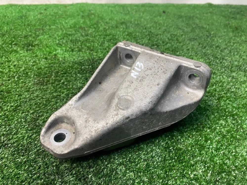 Кронштейн двигателя BMW 116i F20