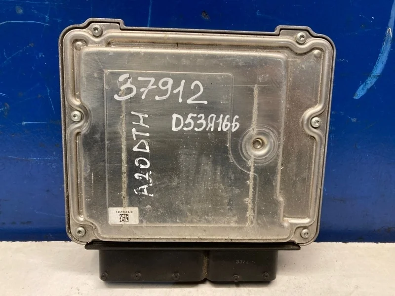 Блок управления двигателем, эбу Opel Astra J 2009-2016 55585024 2.0 A20DTH