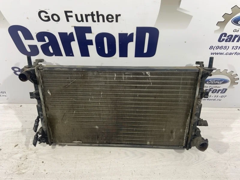 Радиатор охлаждения (основной) Ford Focus 1 Usa