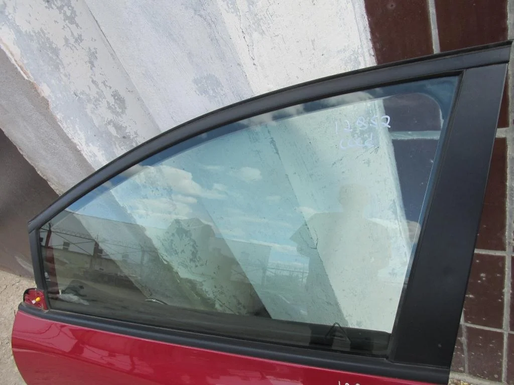 стекло двери Kia Ceed  JD II 2 2012 - 2018