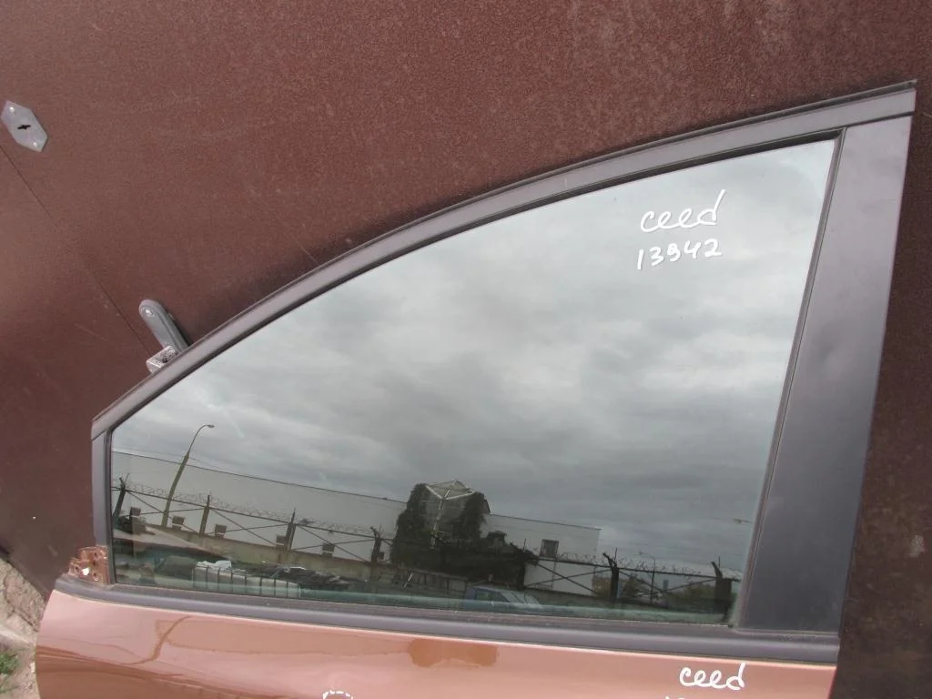 стекло двери Kia Ceed  JD II 2 2012 - 2018