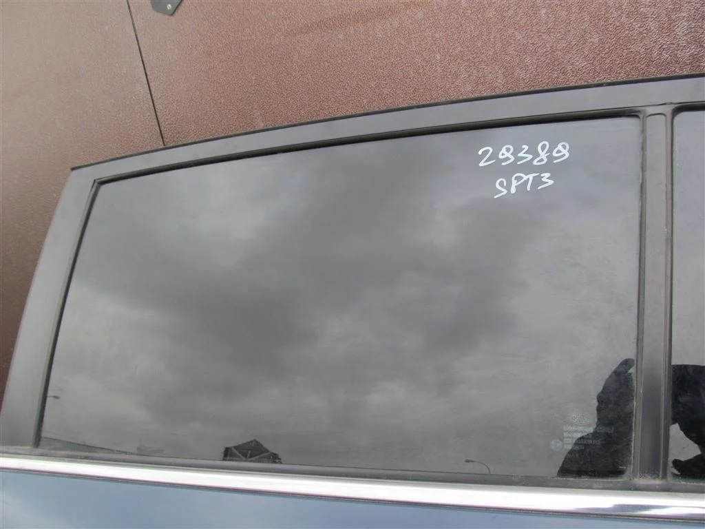 стекло двери Kia Sportage SL III 3 2010 - 2015