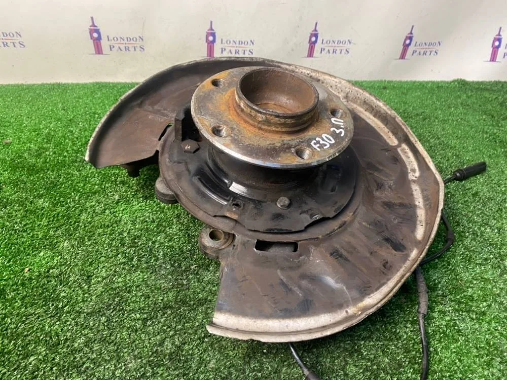 Кулак задний BMW F30