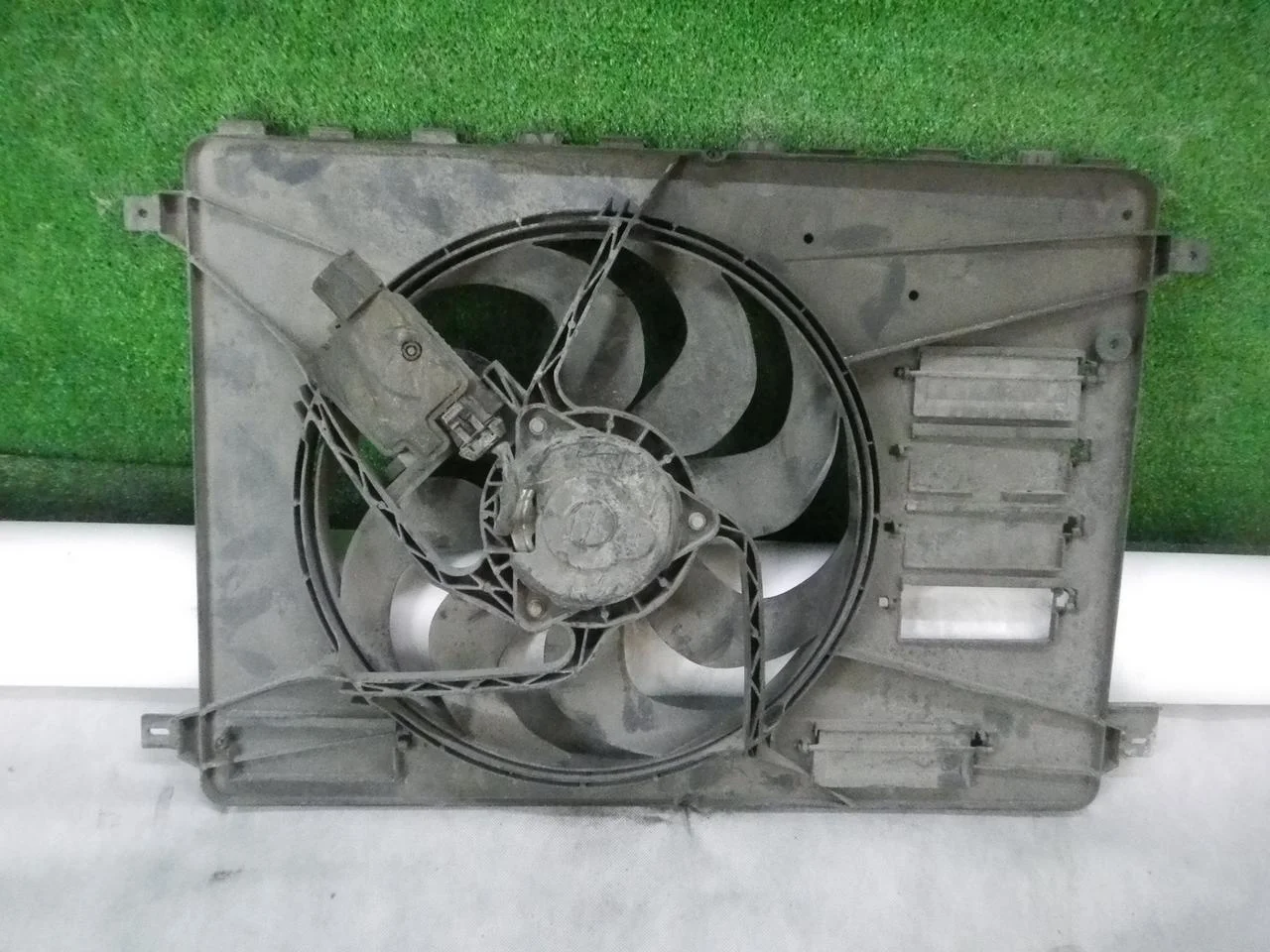 Диффузор с вентилятором Ford Mondeo 4 (2006-2010)
