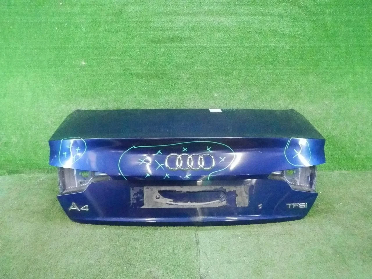 Крышка багажника   седан Audi A4 5 B9 (2015-2019)