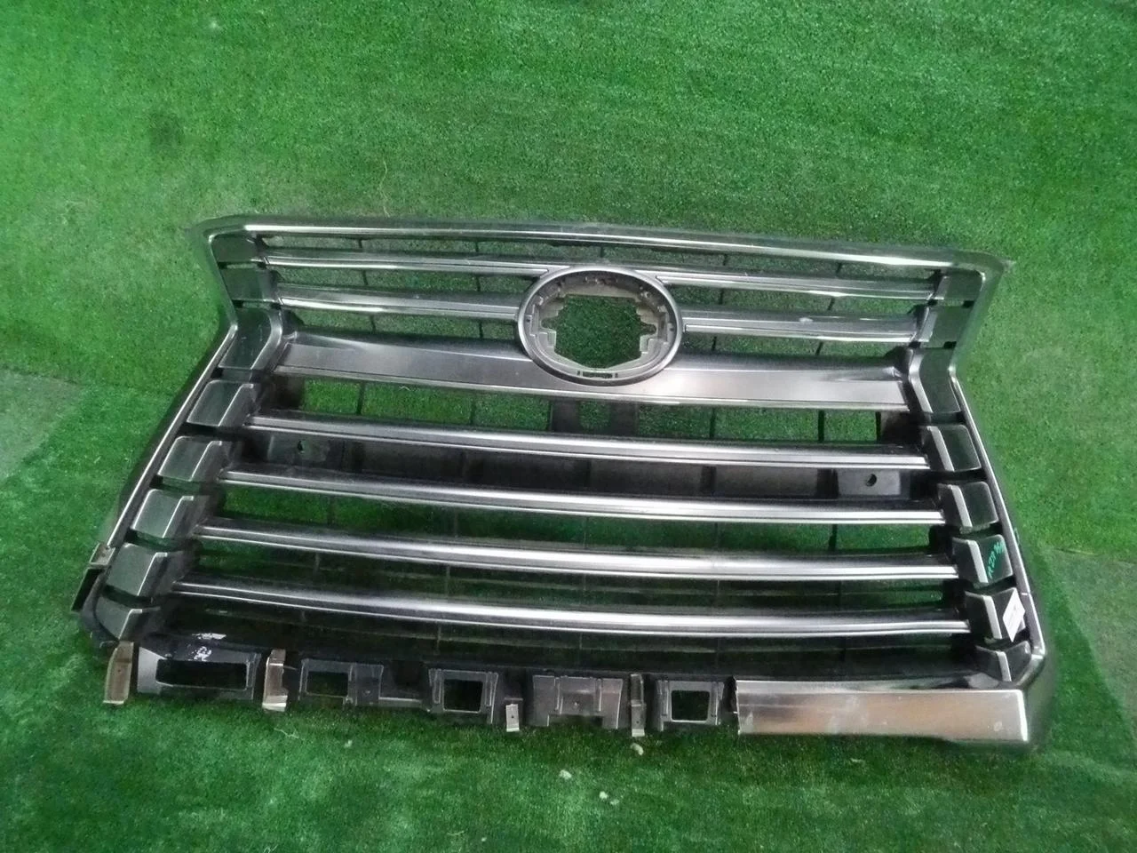 Решетка радиатора Lexus Lx 570 Urj200 (2015-2023)