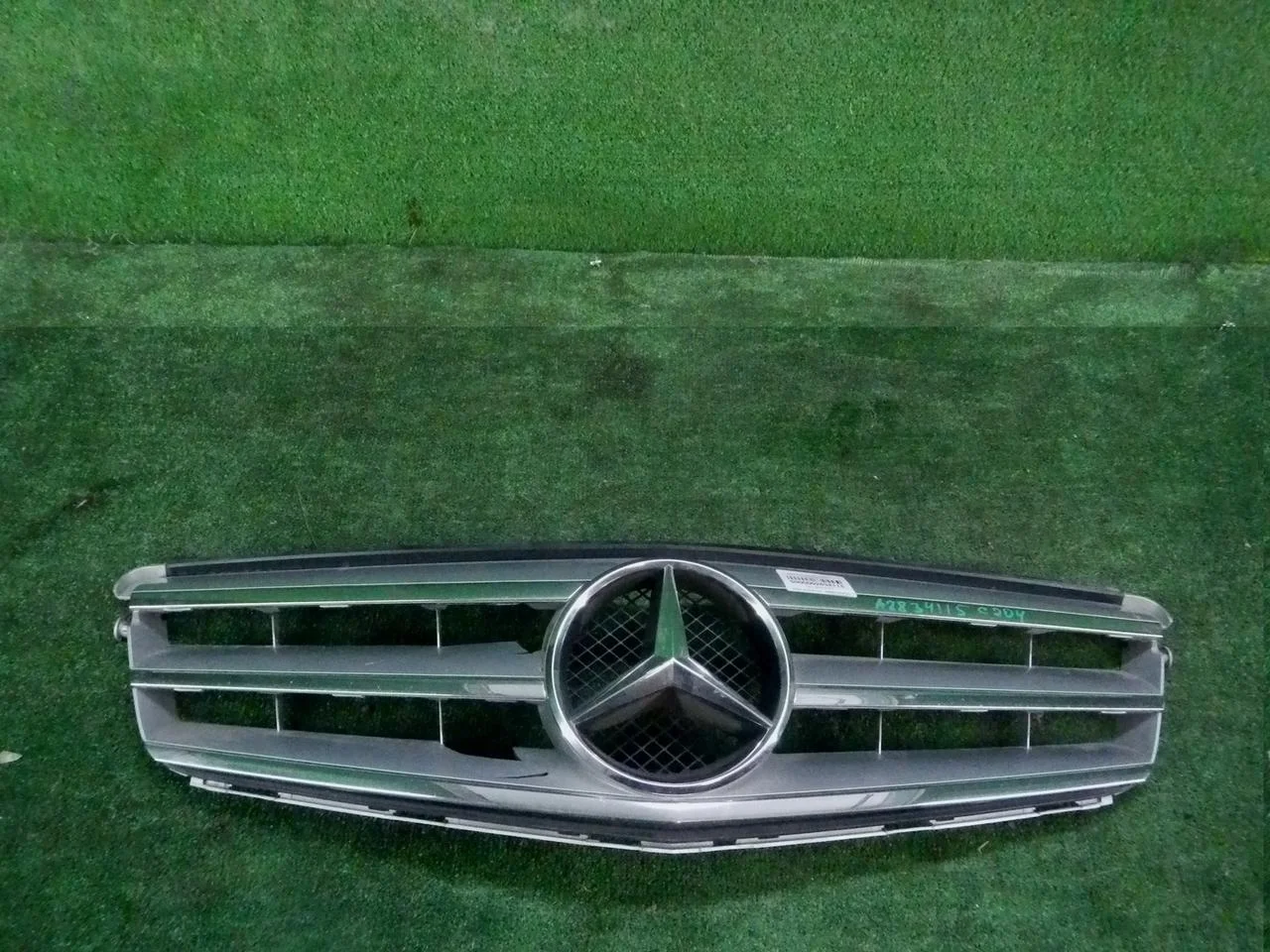 Решетка радиатора Mercedes-Benz C W204 (2011-2015)