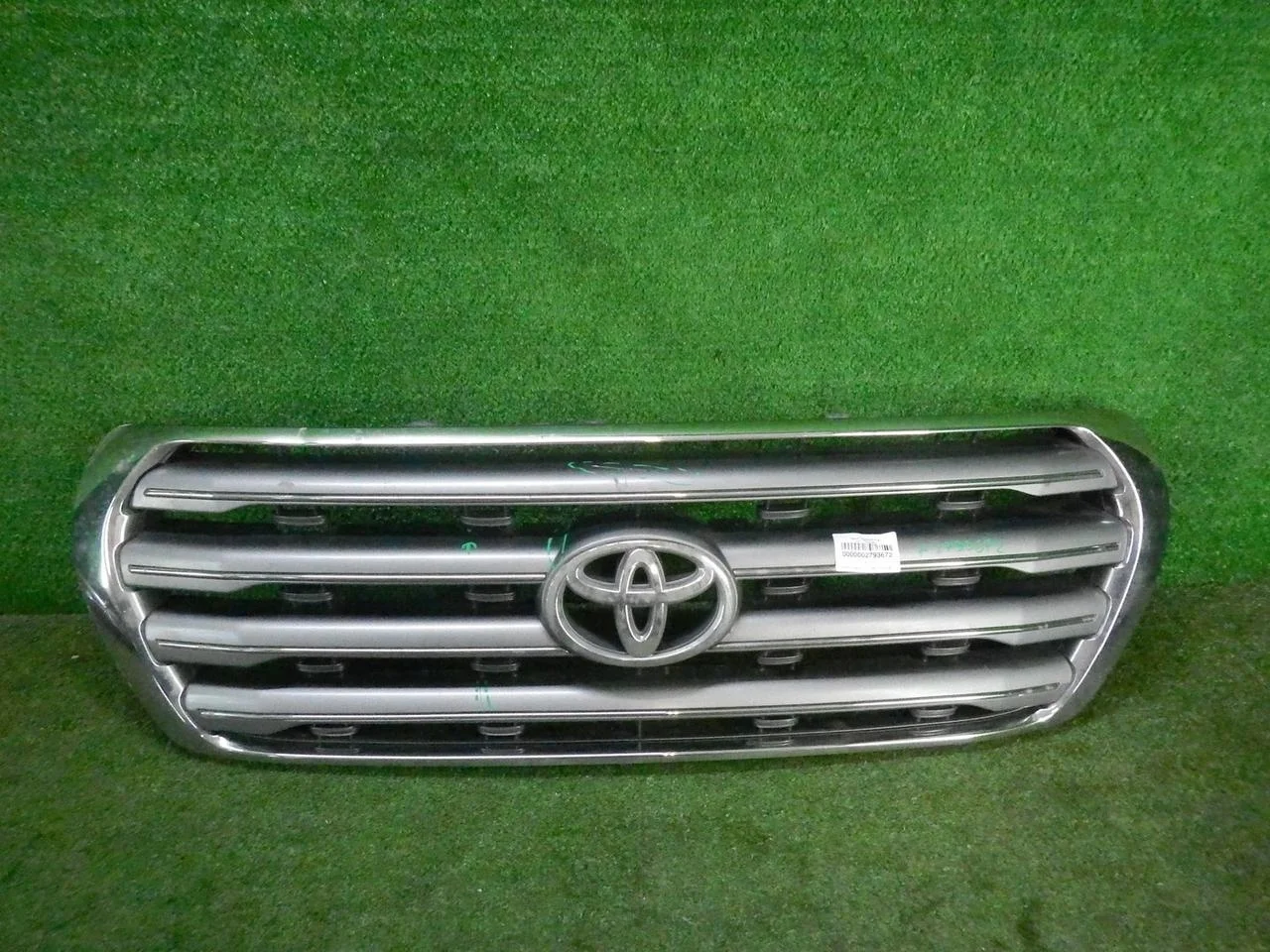 Решетка радиатора Toyota Land Cruiser 200 (2007-2012)