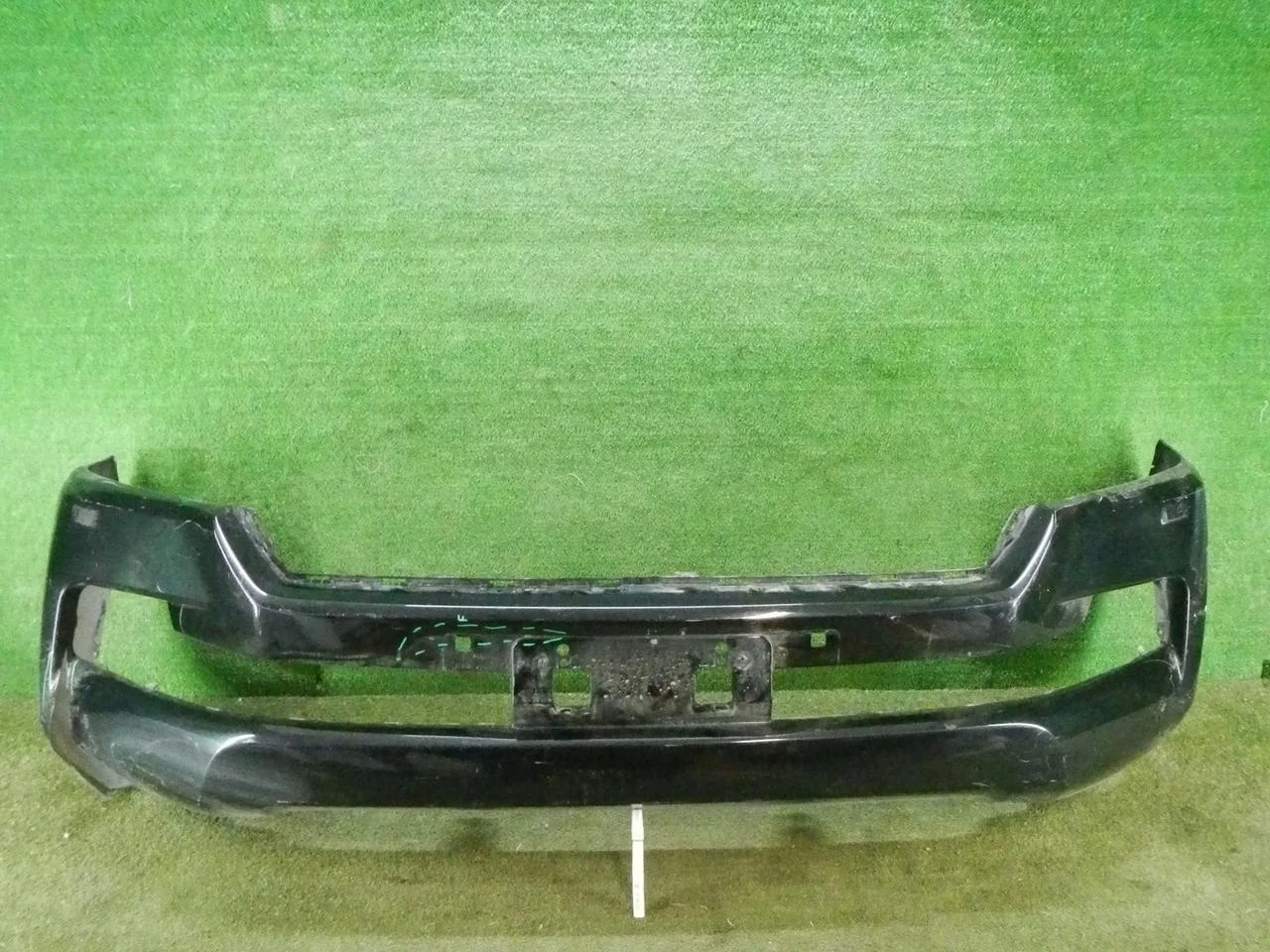 Бампер передний Toyota Land Cruiser 200 (2015-2021)