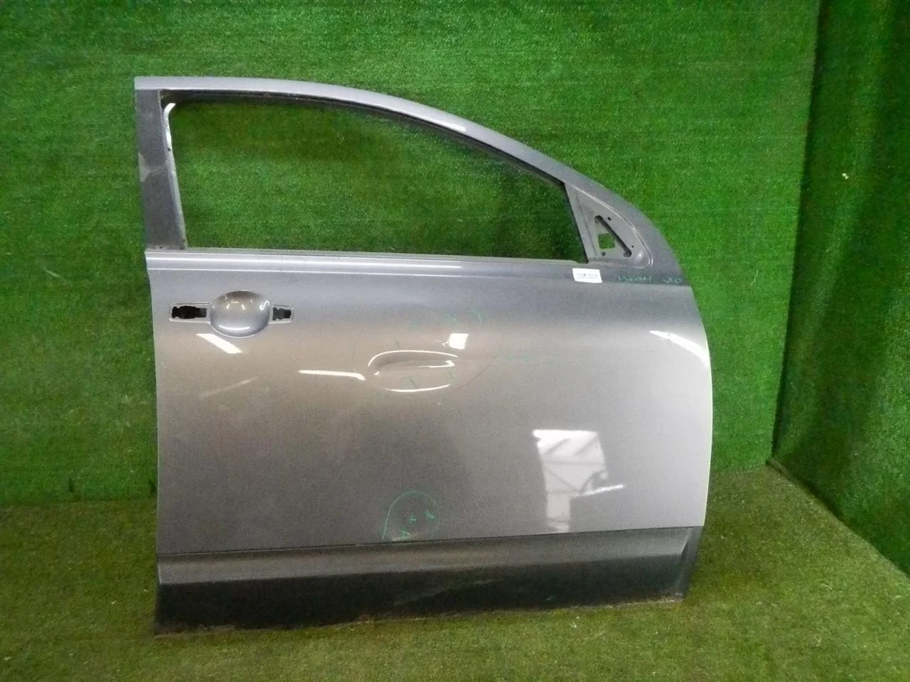 Дверь передняя правая Nissan Qashqai J10 (2006-2010)