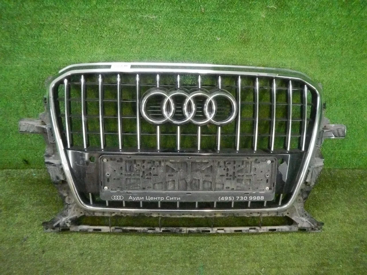 Решетка радиатора Audi Q5 1 8r (2012-2017)