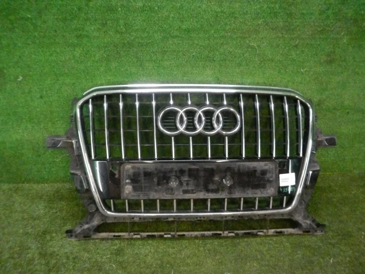 Решетка радиатора Audi Q5 1 8r (2012-2017)