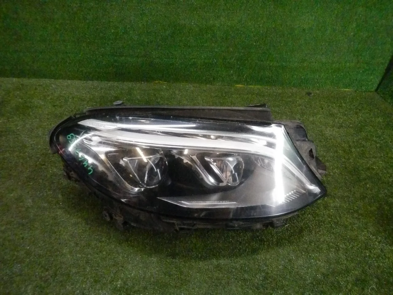Фара правая Mercedes-Benz Gle W166 (2015-2018)