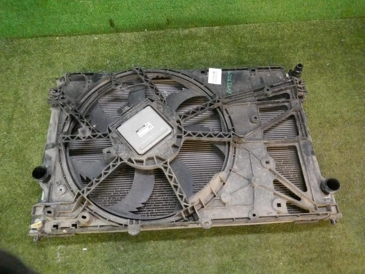 Кассета радиаторов с диффузором Toyota Camry 8 Xv70 (2017-2021)