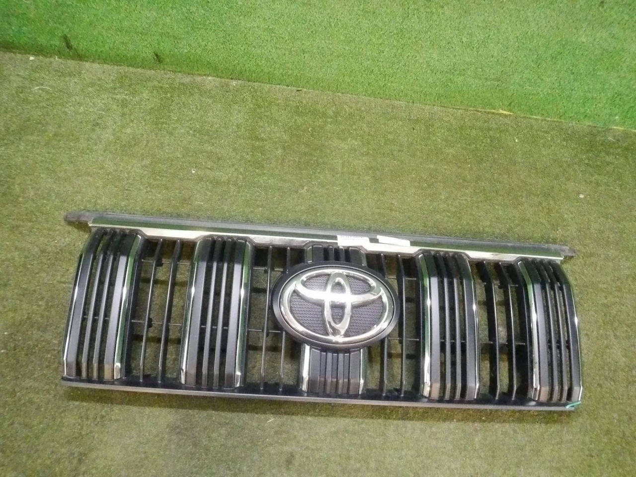 Решетка радиатора Toyota Land Cruiser Prado 150 (2017-2020)