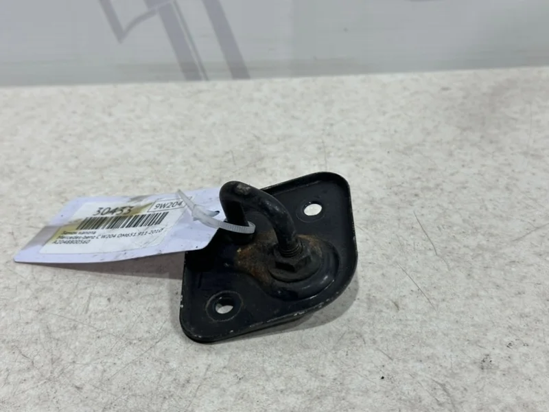 Замок капота верхняя часть Mercedes-benz 2010 W204