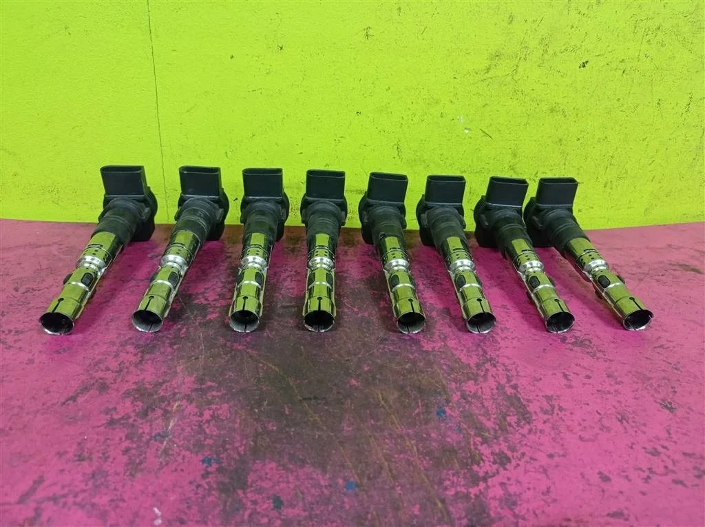 Катушка зажигания Audi A4 A6 C5 C6 4,2 077905115AA