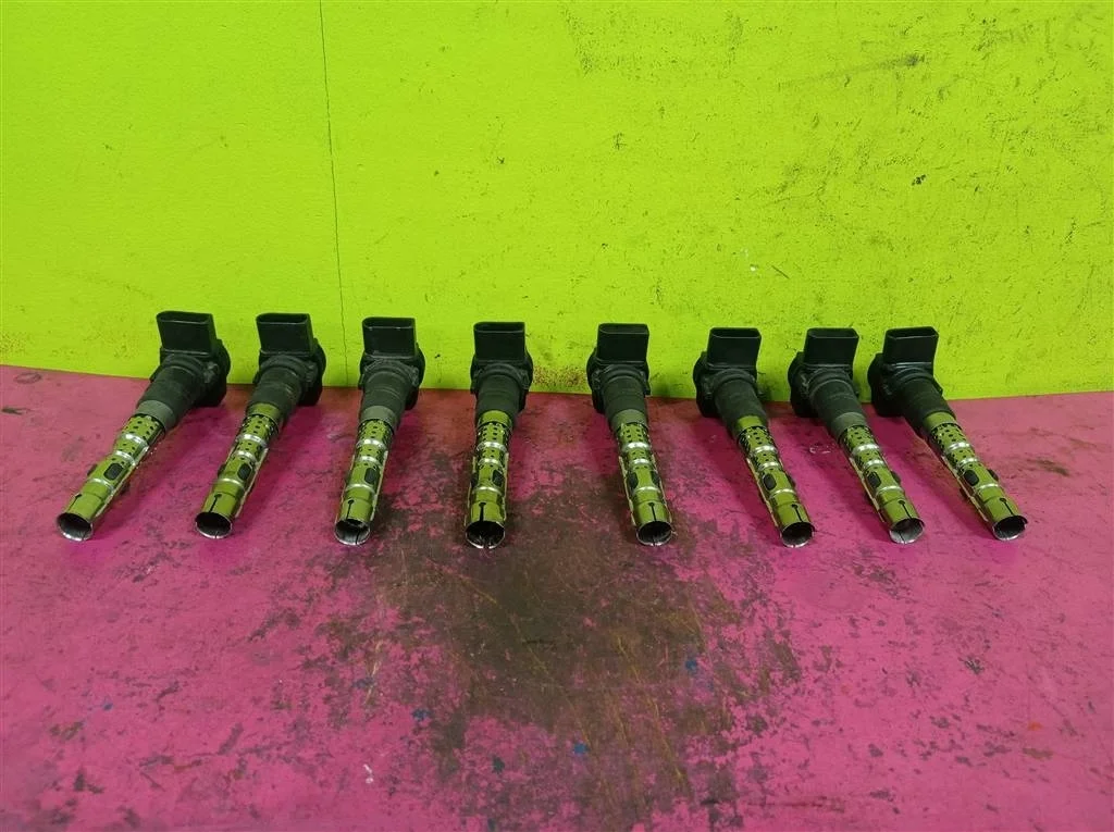 Катушка зажигания Audi A4 A6 C5 C6 4,2 077905115G