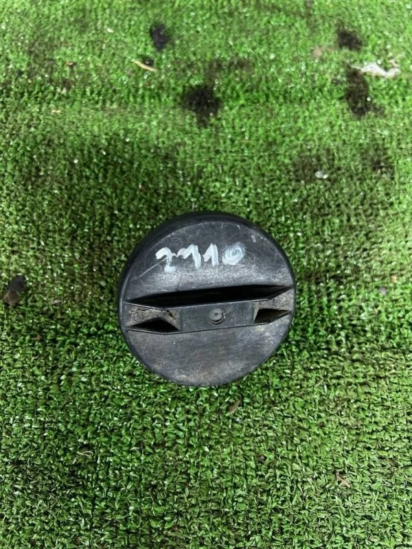 Колпачок бензобака Toyota Celica 2002 ZZT230