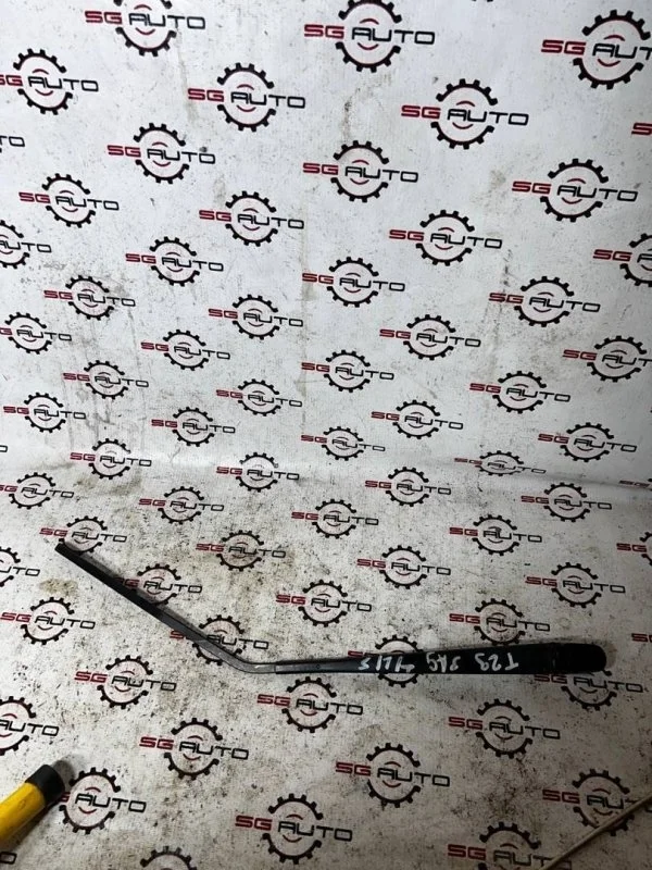 Поводок дворника Toyota Celica 2002 ZZT230