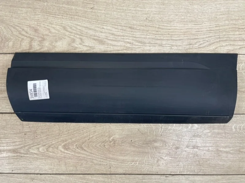 Молдинг двери VW Touareg 2 2010-2018 7P