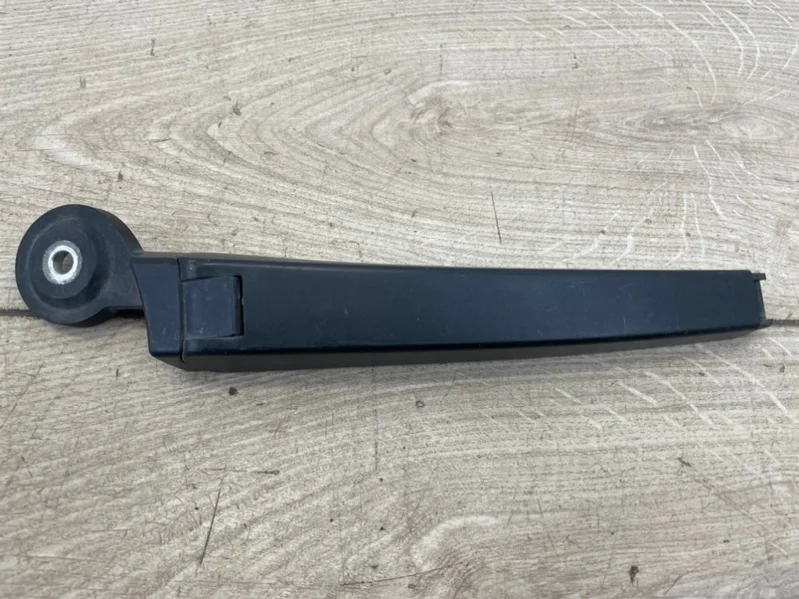 Поводок стеклоочистителя VW Touareg 2003-2007 7L
