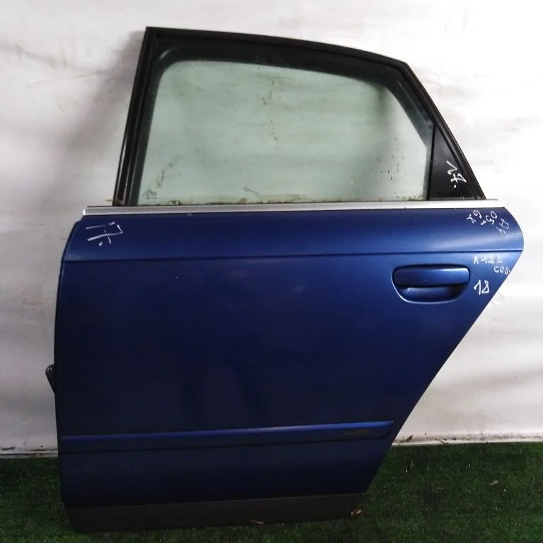 Дверь AUDI A4 8E 2005- задняя левая синяя Б/У A4 8E(2005-2008)