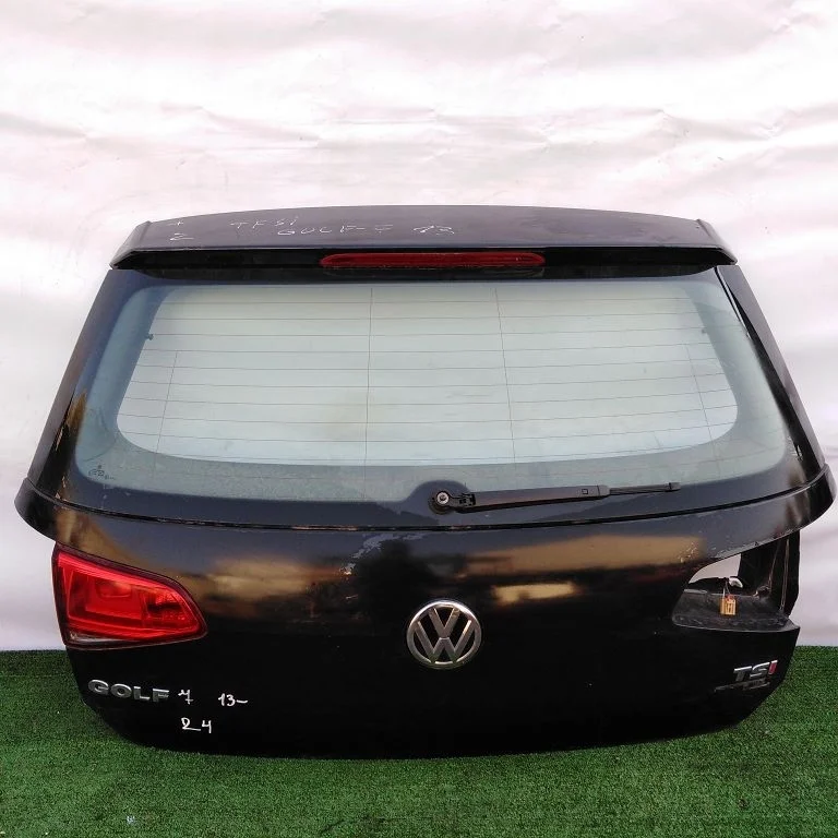 Крышка багажника VOLKSWAGEN GOLF 7 2013- чёрная Б/У GOLF 7(2013-