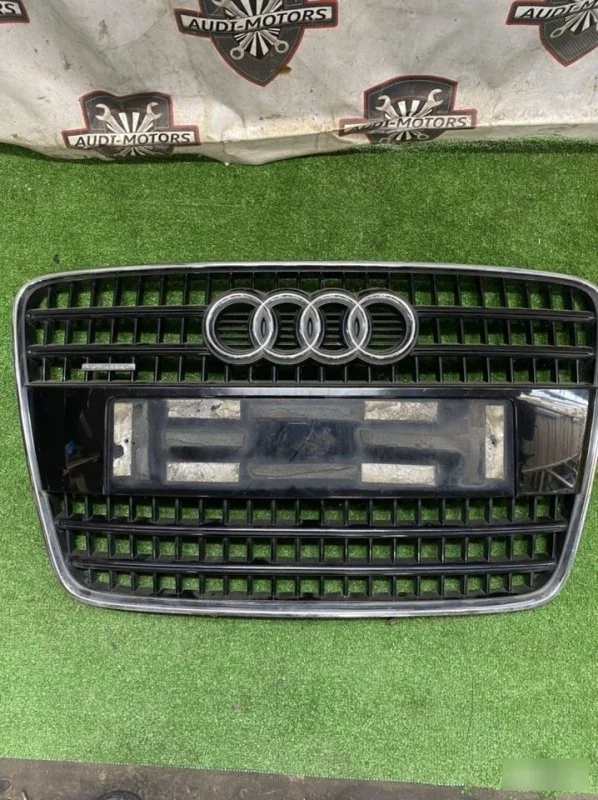 Решетка радиатора Audi Q7 2005-2009 4L