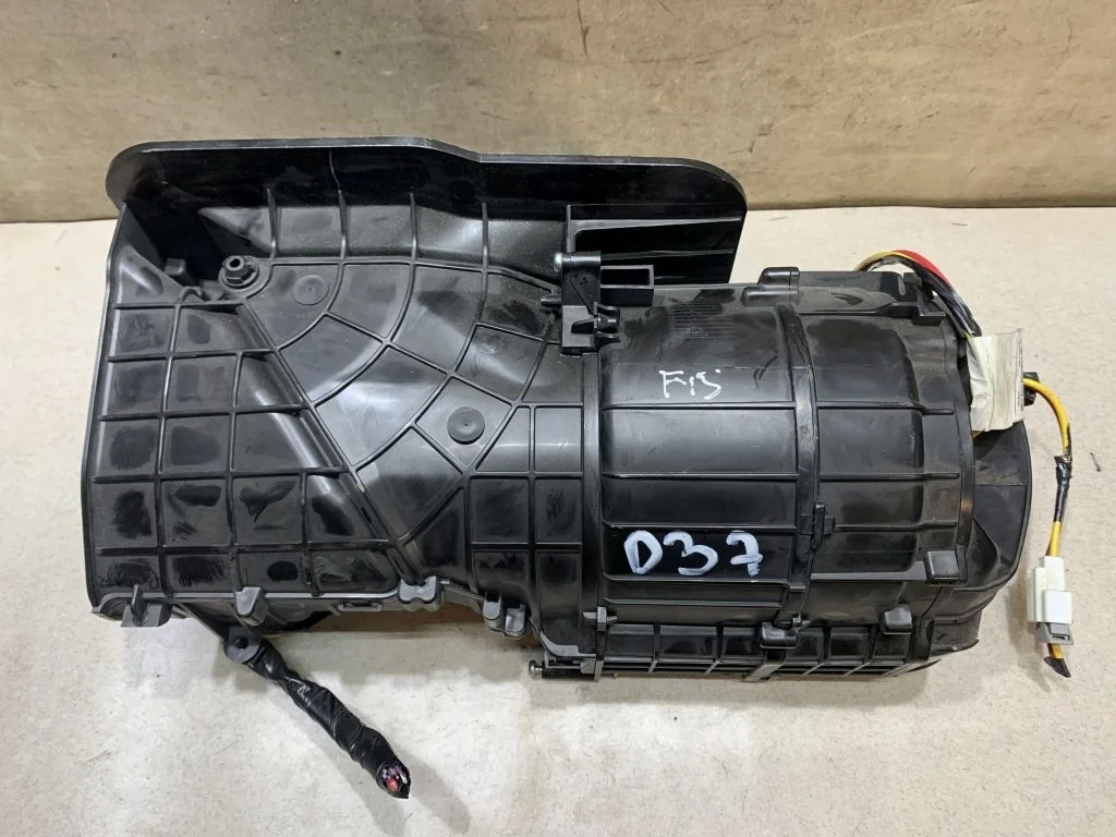 272261KA0A Мотор печки в сборе Nissan Juke F15