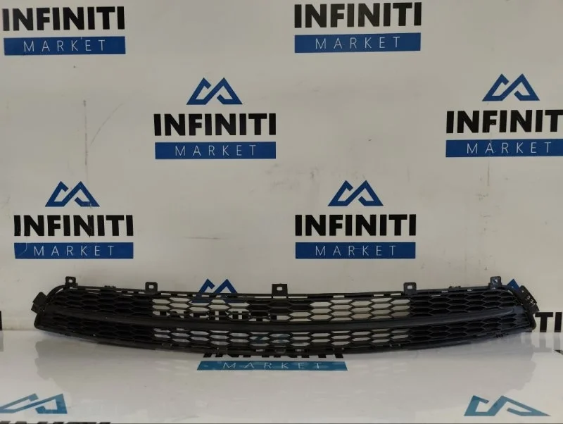 Решетка бампера нижняя Infiniti M37 Y51 2012