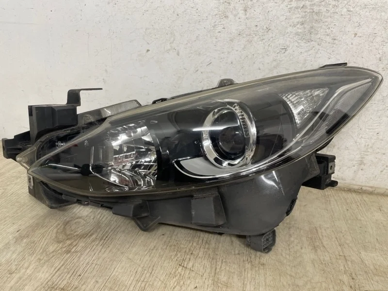 Фара MAZDA 3 2013 2014 2015 2016 BM