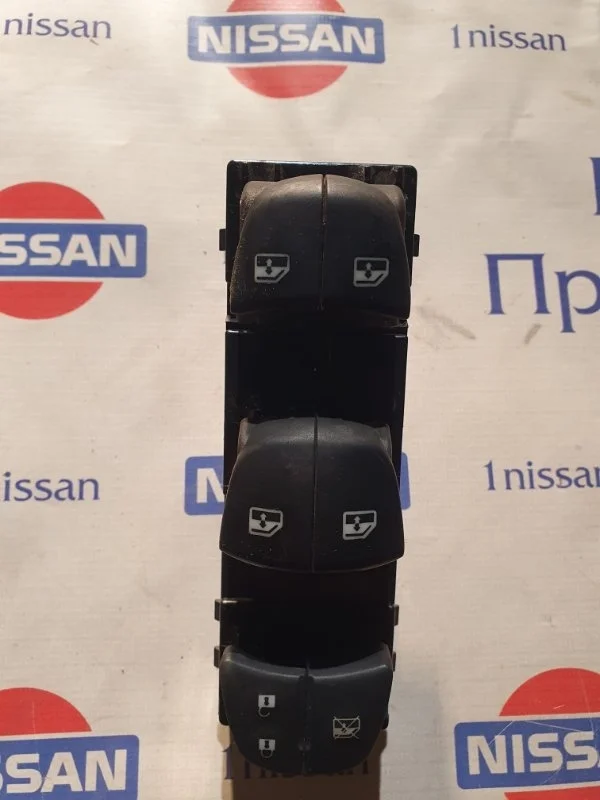 Блок управления стеклоподъемниками Nissan Qashqai 2017 254014EA0A J11 K9K, передний