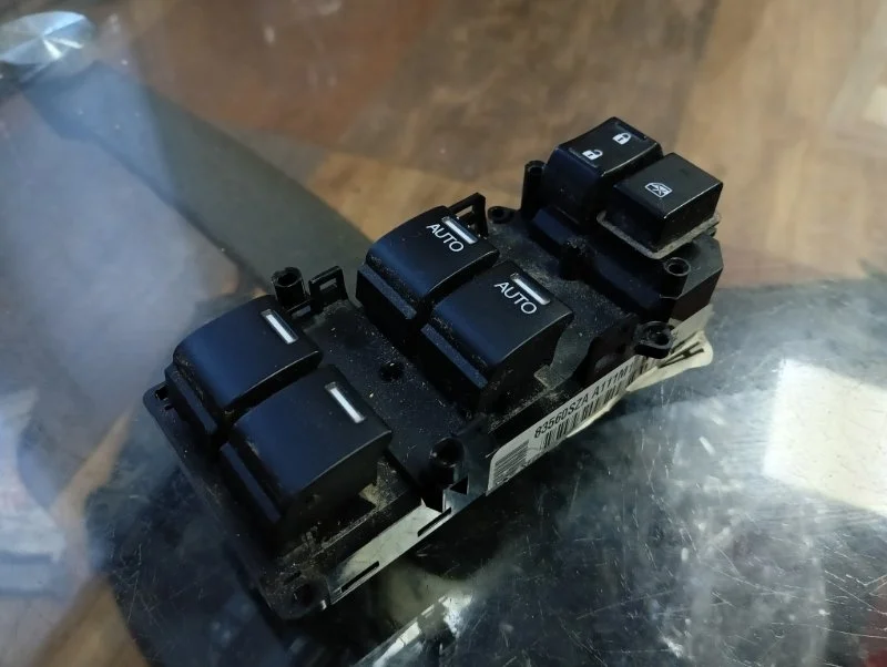Блок кнопок Honda Pilot 2 2008-2015