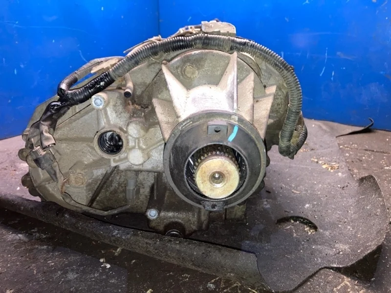 Раздатка Nissan Navara D40 2005-2014 33100EA310 2.5 YD25