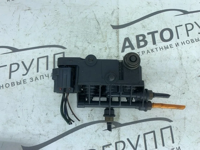 Блок клапанов пневмоподвески LR RR Sport 1 2009 L320