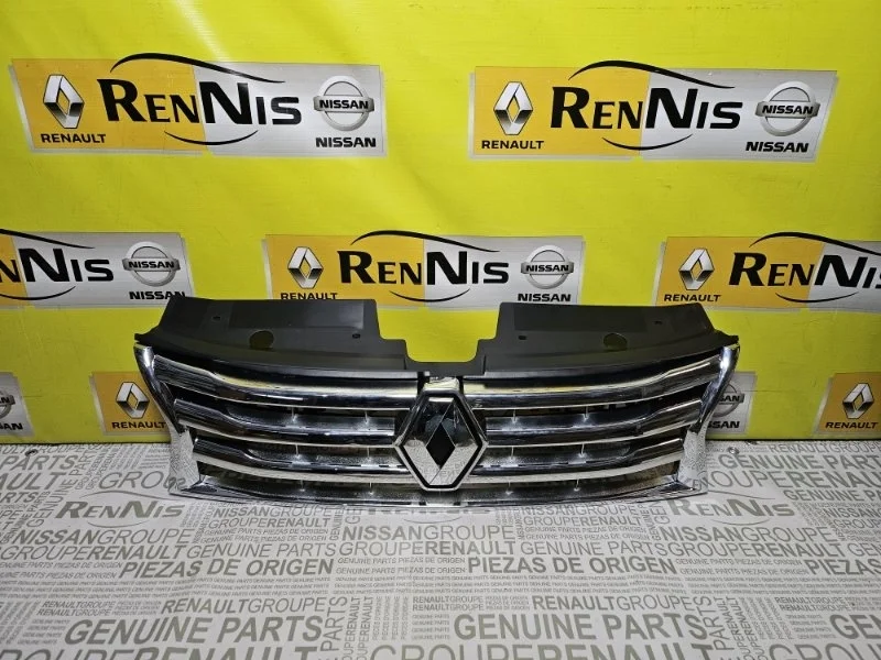 Решетка радиатора в сборе Renault Duster