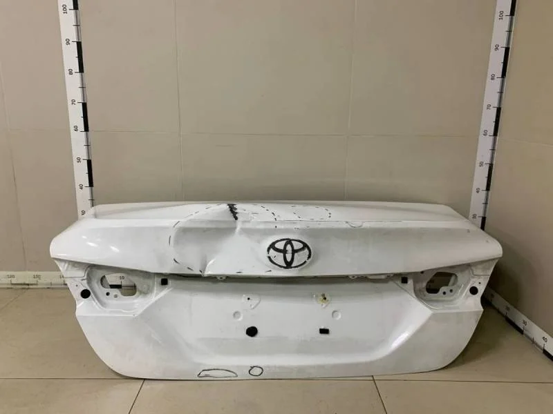 Крышка багажника Toyota Camry XV70 2017>
