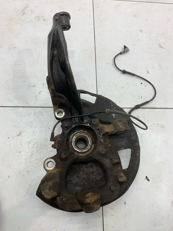 Кулак поворотный LR RR Sport 1 2009 L320