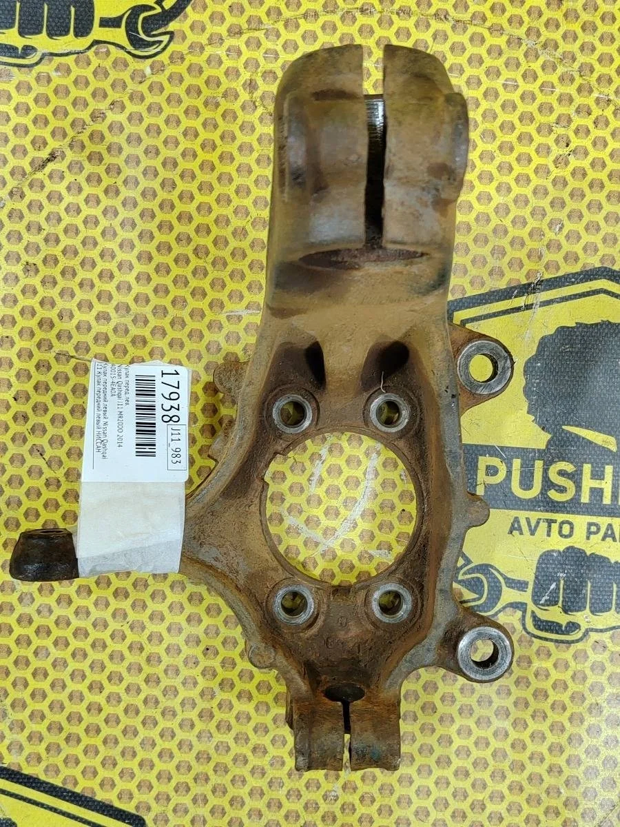 Кулак Nissan Qashqai 2014 J11